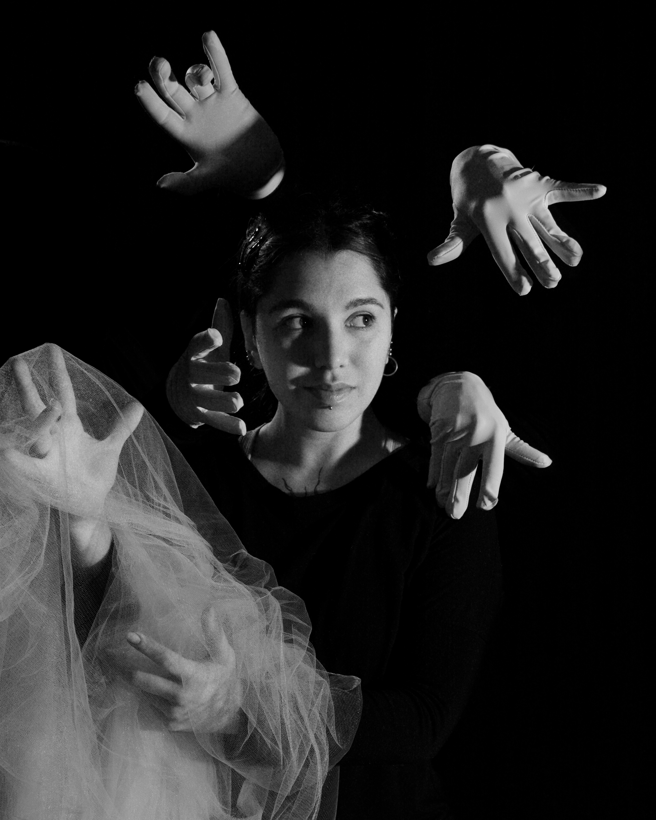 Luna Kuyen - Retrato Luz y Compas